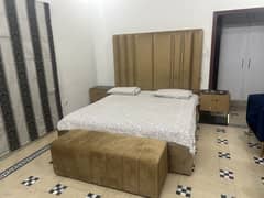 King size bed