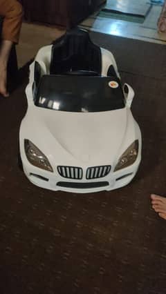 BATTERY CAR NEED BATTERY