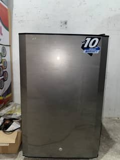 Pel mini bedroom fridge
