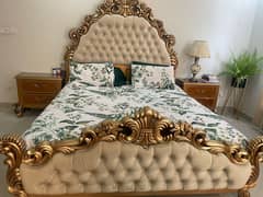 Double Bed / Bed Set / Side Table / Dressing Table / King Size Bed
