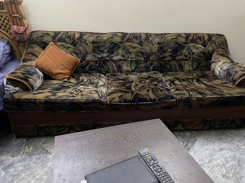 Sofa set in Good Condition 0