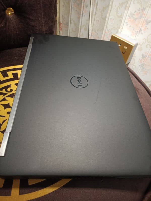 DELL Latitude 5570 HQ Processor 9