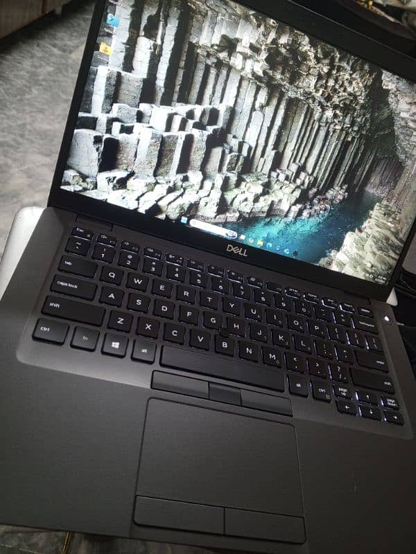 Dell Latitude 5400 Core i5 8th Gen 0