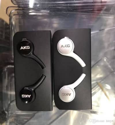 SAMSUNG s10+ box pulled original akg handfree fully  new