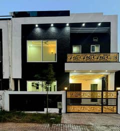 5 Marla Entire Park Face House For Rent in Sector I Bahria Enclave Islamabad
