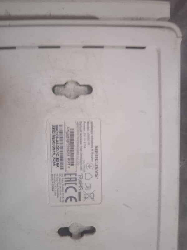 Mercusys WiFi router excellent condition 3