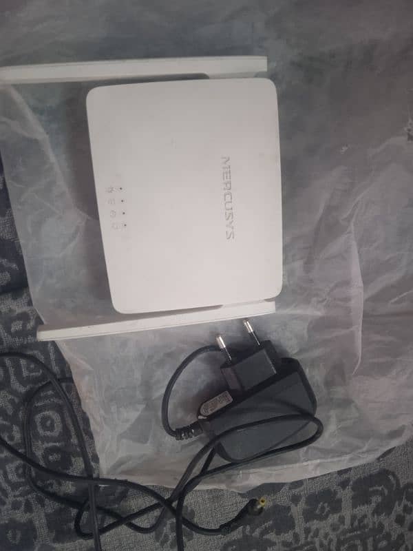 Mercusys WiFi router excellent condition 6