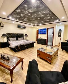 daily basis,short stay&weekly basis one bad fully furnished luxury apertment available for rent gulbreg greens islamabad