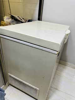 Waves deep freezer
