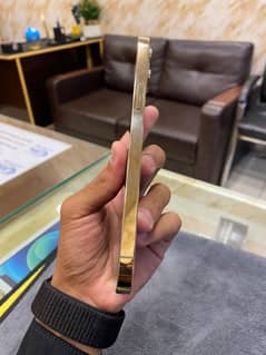 135k Price Iphone 12 pro max 256