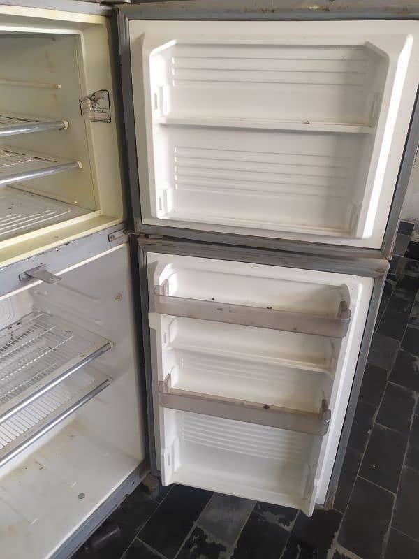 Dawlance Medium Size Fridge, Good Condition, In use, 2