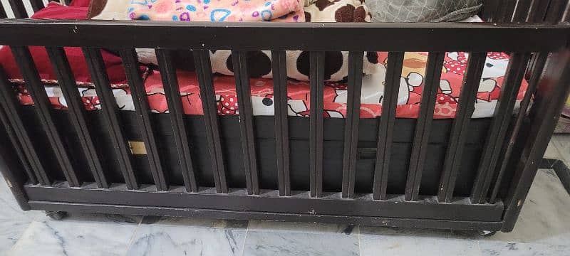 kids solid wooden cot 2