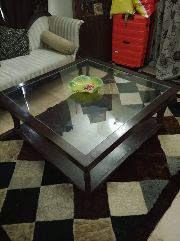 centre table large size with two side tables 0
