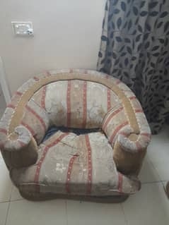 Used sofa set.