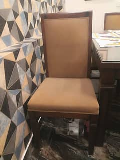 Dining table for sale in excellent condition