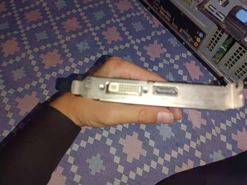 Nvidia quadro k620 2 GB DDR3 used like new 4