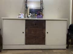 Dressing table