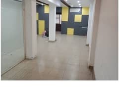 Area 750 Square Feet Office Available For Rent Real Pictures In Main Boulevard Road Gulberg 3 Lahore