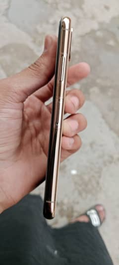 I phone Xs non PTA  256gb factory unlock.