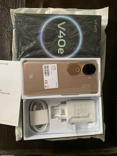 Vivo V40e 16GB/256GB Golden today box open