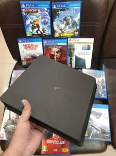 ps4 1TB with original controllers sealed brand new condition