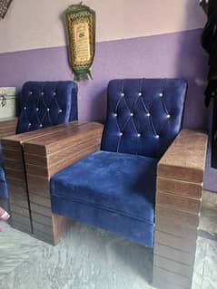 Luxury Italian 2-Seater Sofa – Royal Blue Velvet | Brand New
