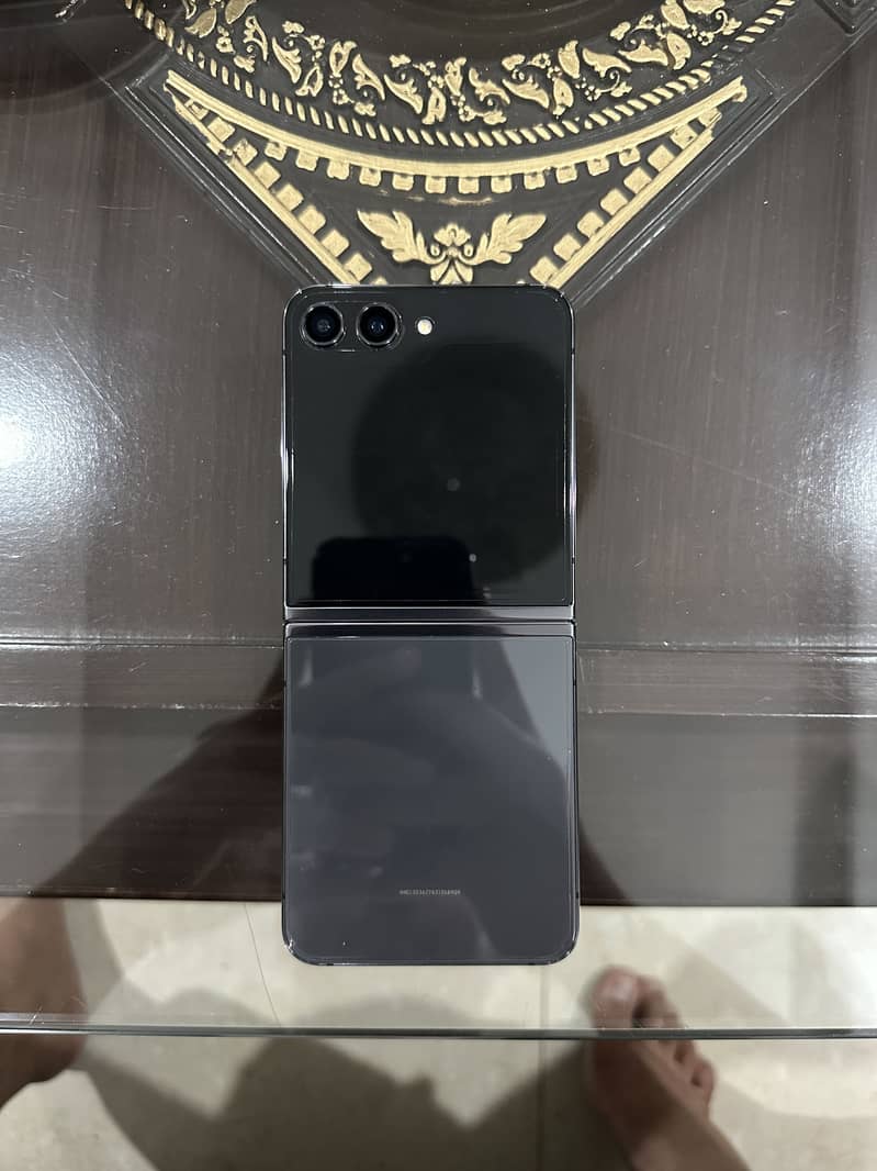 Flip 5 non pta 10/10 condition 1 month use 0