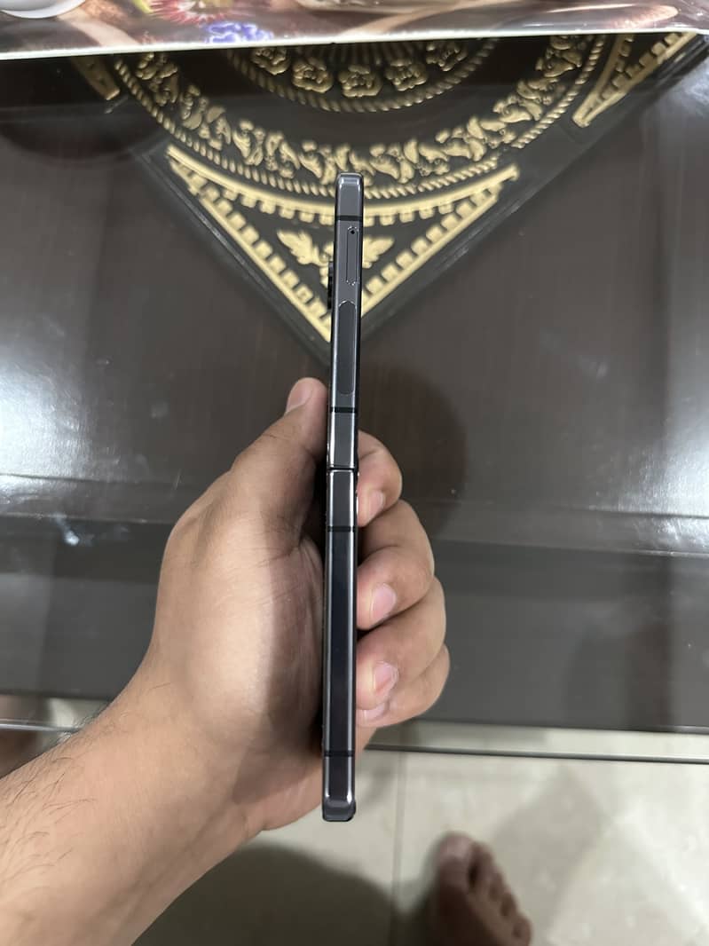 Flip 5 non pta 10/10 condition 1 month use 4
