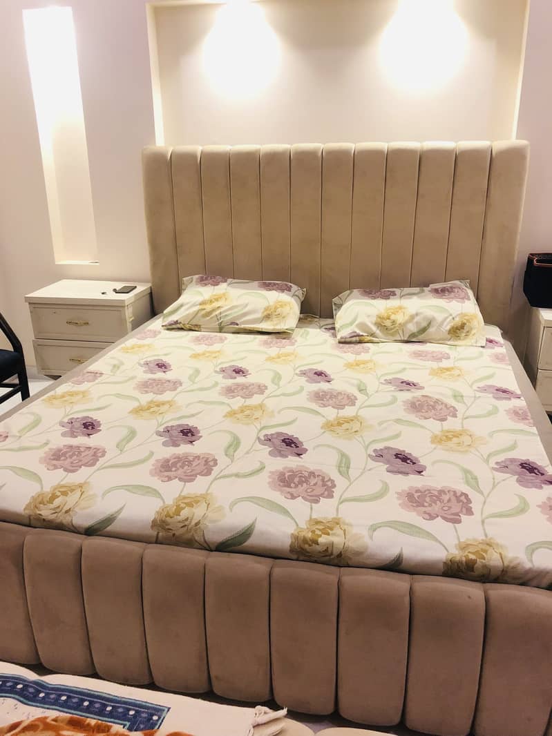 Bed set with side tables and Otoman , dressing  and spring mattress 0