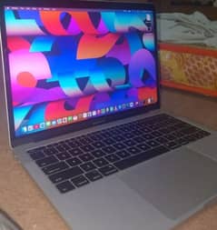 MacBook Pro (13-inch, 2016, Two Thunderbolt 3 ports)