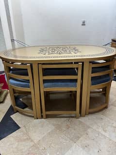 Dining table for 6 persons