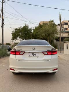 Honda Grace Hybrid Totally original.