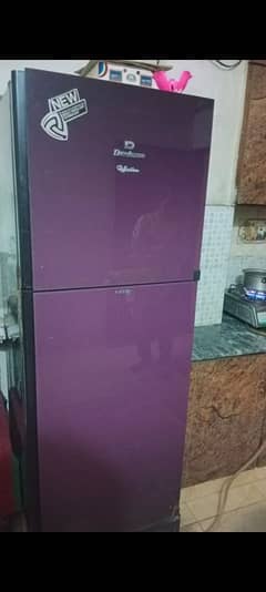 Urgent Sale Dawlance fridge purple colour 100% chilled