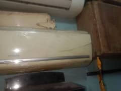 Hitachi 1.5 ton AC GOOD WORKING