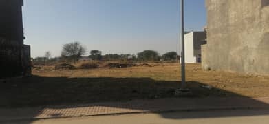 INVESTOR RATE 5 MARLA PLOT AVAILABLE FOR SALE IN BLOCK E-4