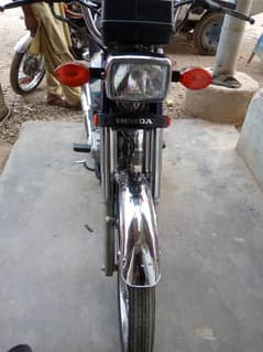 Honda 125 2015 mudel genine bike