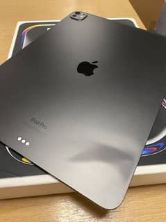 Apple iPad m4 13’inch 256gb just box open