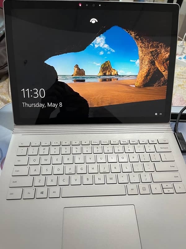 Microsoft Surface Book 0