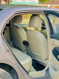 Toyota carolla GLI 2012
