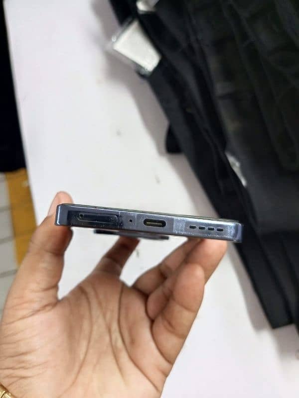 note 40 10/10 condition box with charge 3 manth warnty 2