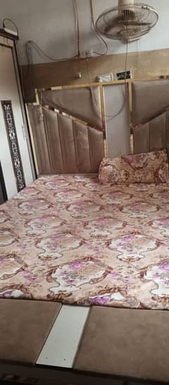 ak king size bad 2 side table or ak almari or falto log add se dor rhy
