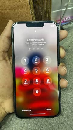I phone 14 non pta 128 GB battery  health 80 water  peak used 