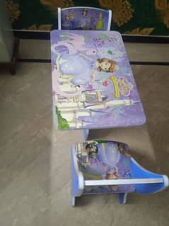 branded kids table with sofia cartoon print best for kids studying
