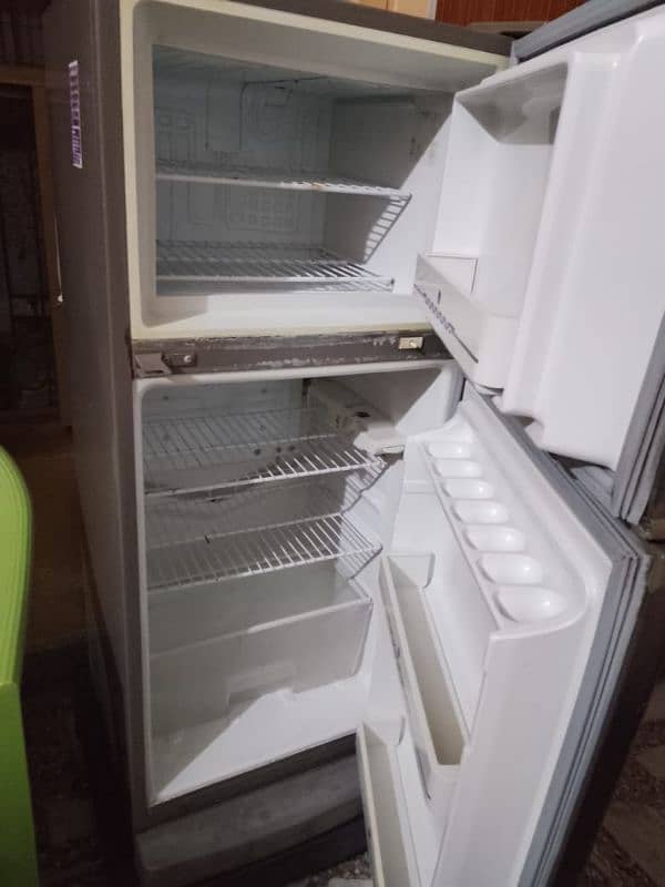 Dawlance refrigerator 1