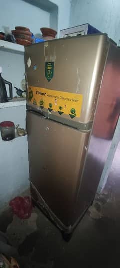Haier Fridge 10 cubic available in good condition