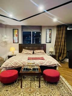 daily basis short stay and weekly basis one bad fully furnished luxury apertment available for rent gulberg greens islamabad