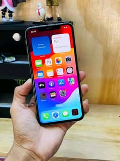 iPhone XS Max. 256 GB 03220889193 my whatsapp number
