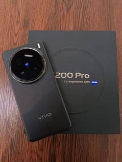 vivo 200 pro ram 16 GB memory 512 GB PTA approved