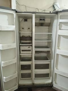 LG fridge good condition wedding condition