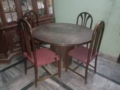 I am selling dining table with 4 chairs